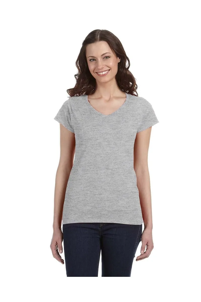 Gildan G64VL: Softstyle Fitted V-Neck T-Shirt