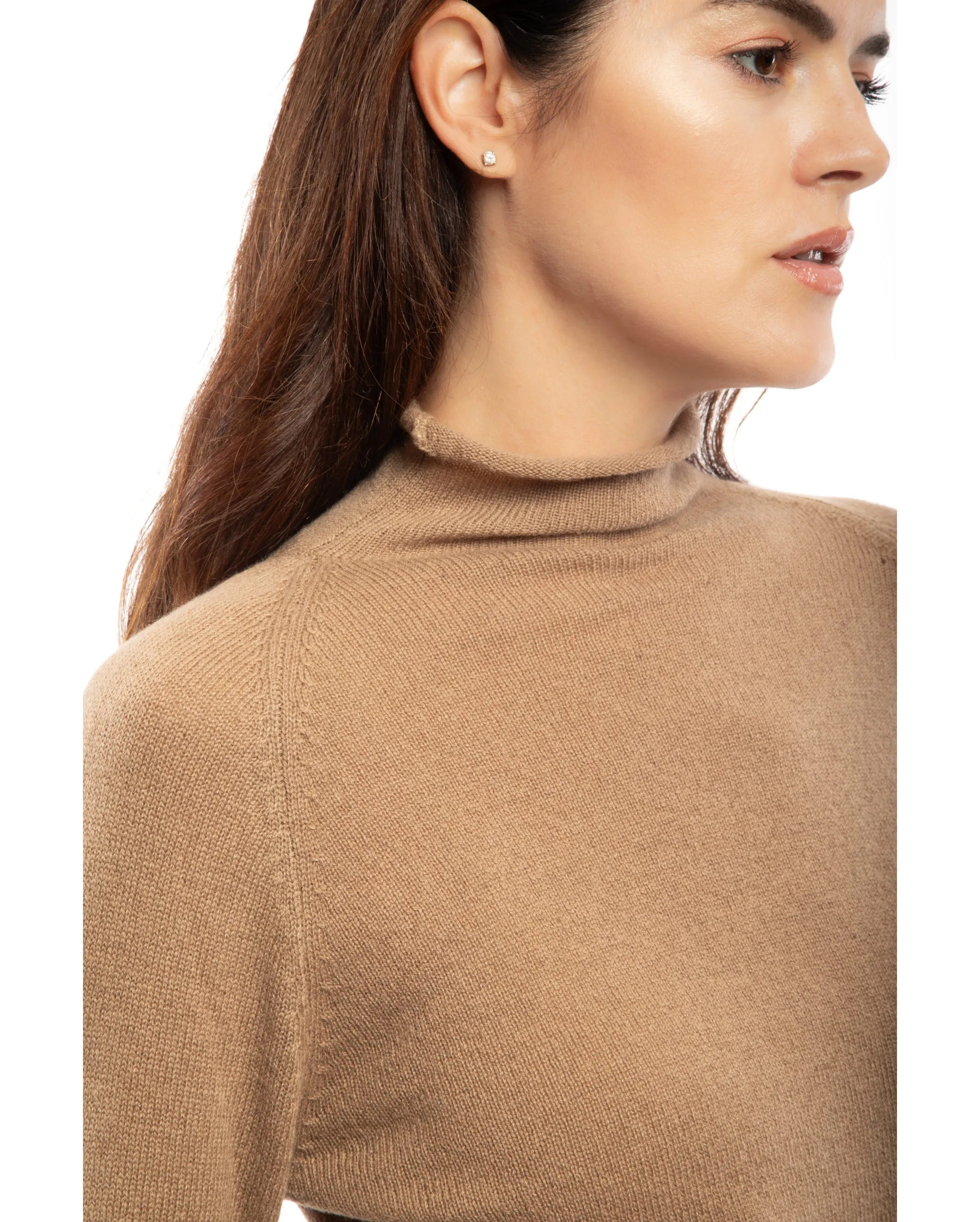 NEW FALL 24 - Women's Ultralight Cashmere Raglan Turtleneck Off-White