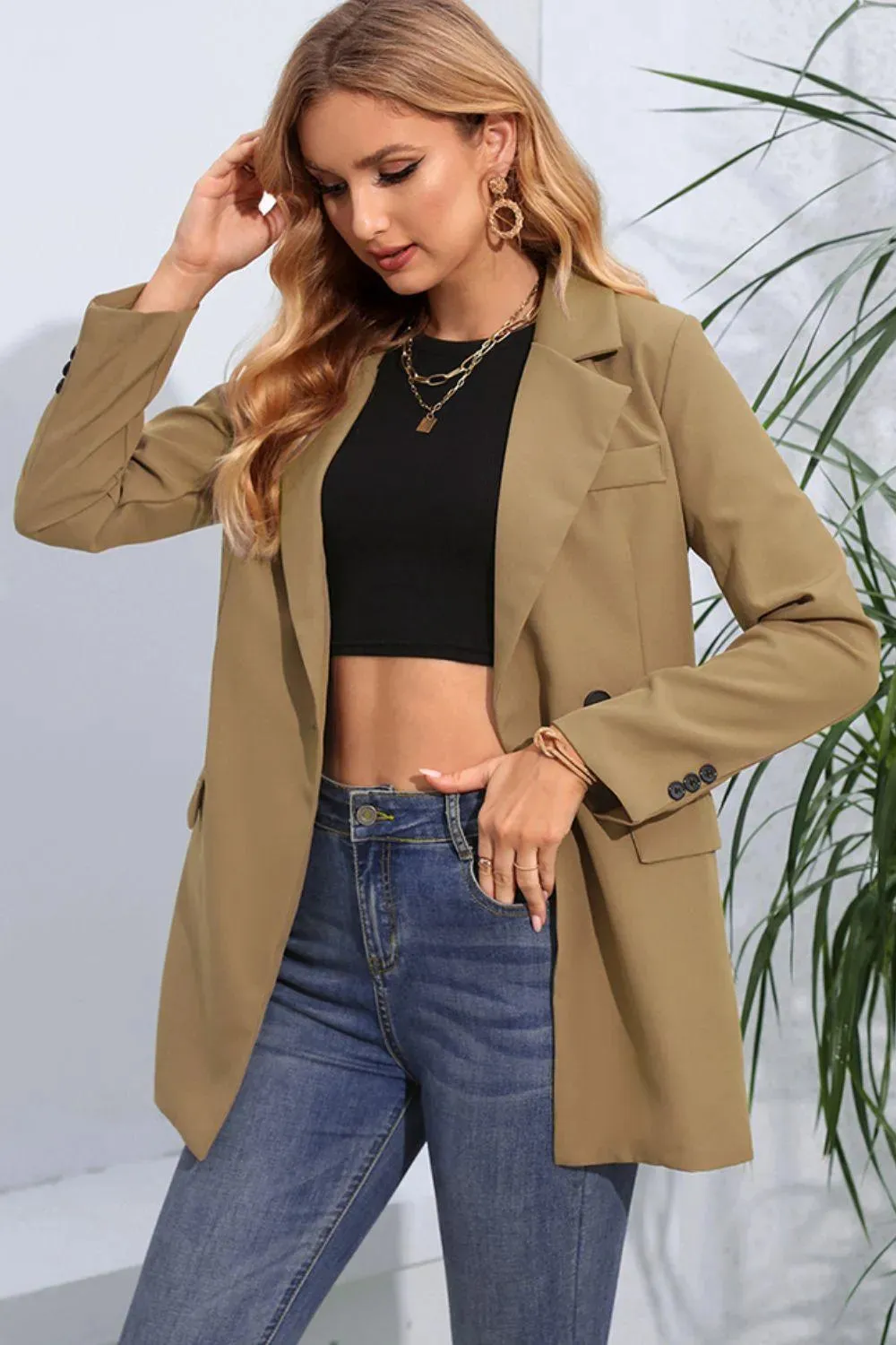 Trendy Women's Blazer: Get Stylish and Chic at Affordable Price