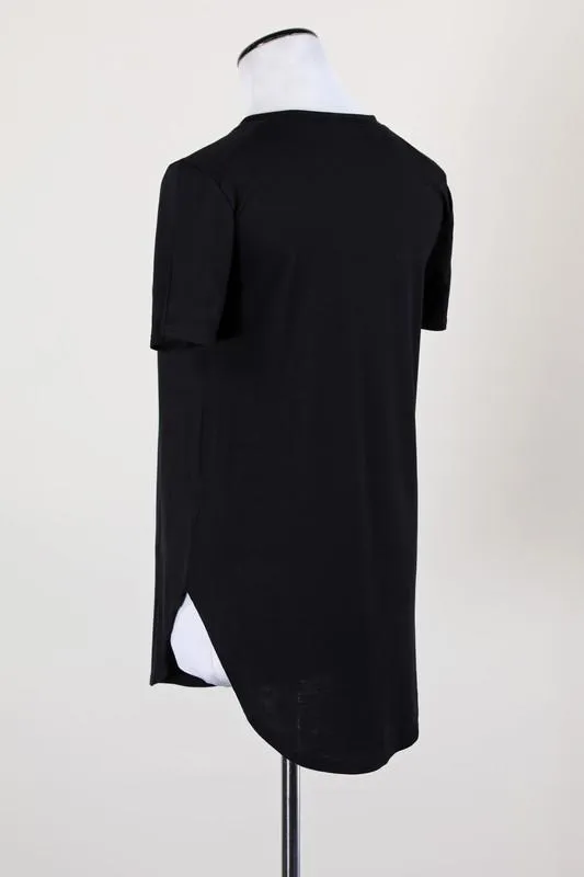 V-NECK TEE (BLACK)